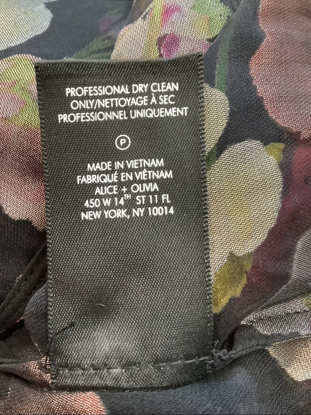 Alice + Olivia Onica Floral Print Blouse - Picture 6 of 10